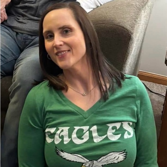 Meet your Posher, Jessica - Picture 1 of 16